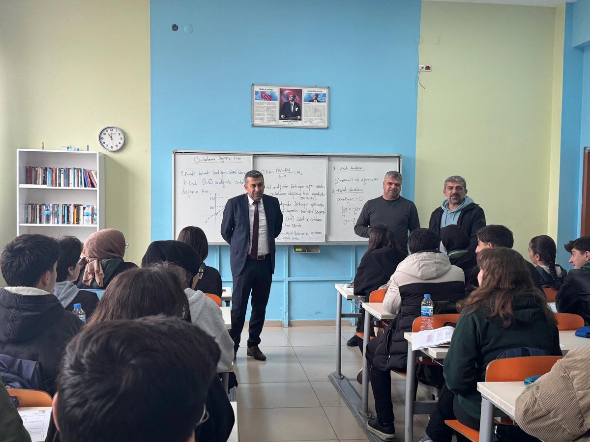 Şube Müdürümüz <a href="/abdubakitek/">abdlbakitk</a>, <a href="/MidyatFen/">Midyat Fen Lisesi</a>  ile <a href="/BilsemMidyat/">Midyat Bilsem</a>'ı ziyaret etti. Akademik Başarının Artırılması ve Midyat’s Projesi ile ilgili okul idaresi ve öğretmenlerimiz ile değerlendirmelerde bulundu.
 <a href="/Yusuf__Tekin/">Yusuf Tekin</a>
<a href="/mardinilmem/">Mardin İl Millî Eğitim Müdürlüğü</a> <a href="/ali_eyyupkoca/">Ali Eyyupkoca</a>
<a href="/midyatkaymakam/">T.C. Midyat Kaymakamlığı</a>
<a href="/abdurrahimdmr47/">Abdurrahim DEMİR</a>