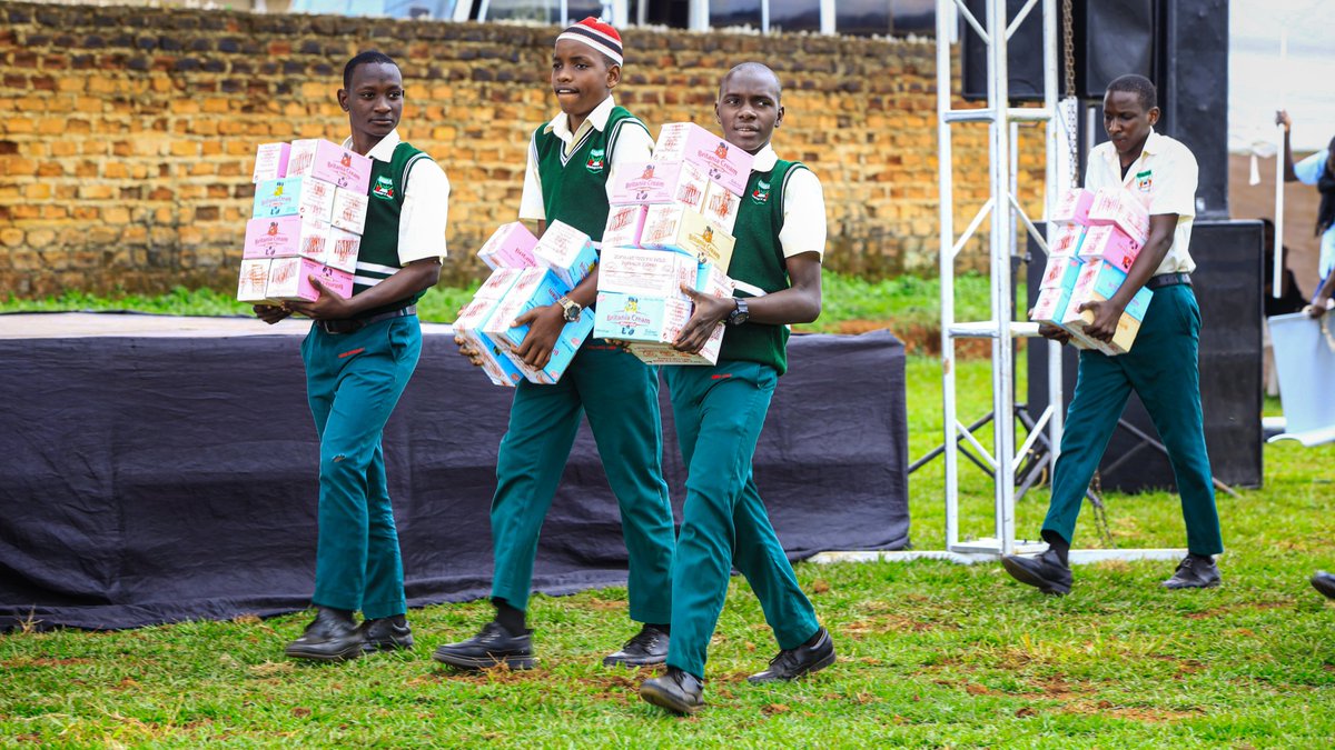AsinathaF's tweet photo. @britania_uganda  believes in young people—and we witnessed it firsthand. At the Elevate 360 Conference, they stood with us in shaping futures for 700 young minds.
Support that goes beyond a brand.
We’ve grabbed our Britannia Creamy Biscuits—have you? 😊 https://t.co/TmH73tKsc0