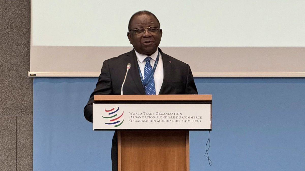 TheCameroonianZ's tweet image. Le Ministre Luc Magloire Mbarga Atangana vient d’être #élu président de la 14e Conférence ministérielle de l'OMC, qui se tiendra à #Yaoundé du 26 au 29 mars 2026.

#Cameroon🇨🇲