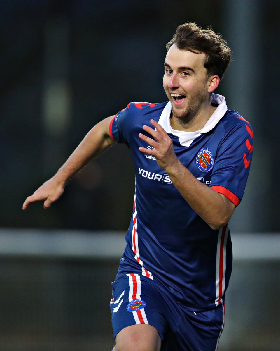 sameaden's tweet image. 🔵CPD Dinas Bangor 1876 2 - 0 Trefelin BGC 🔴

Copyright - Sam Eaden/FAW