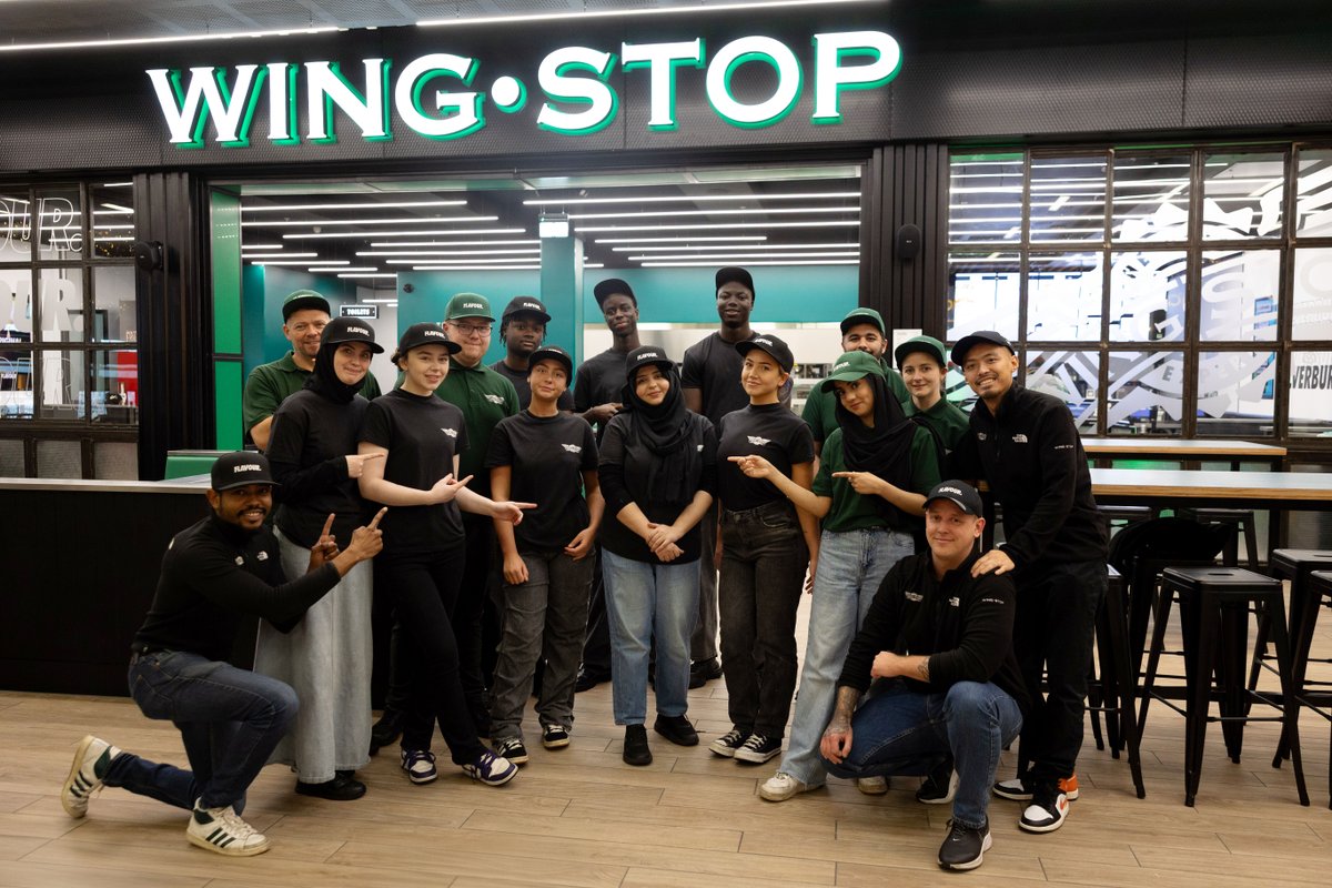 shopsilverburn's tweet photo. Wing fans, listen up! Wingstop has arrived at Silverburn. Choose your flavour and your dip and satisfy those chicken cravings in the tastiest way. 🍴 https://t.co/wUVoXMTBVm