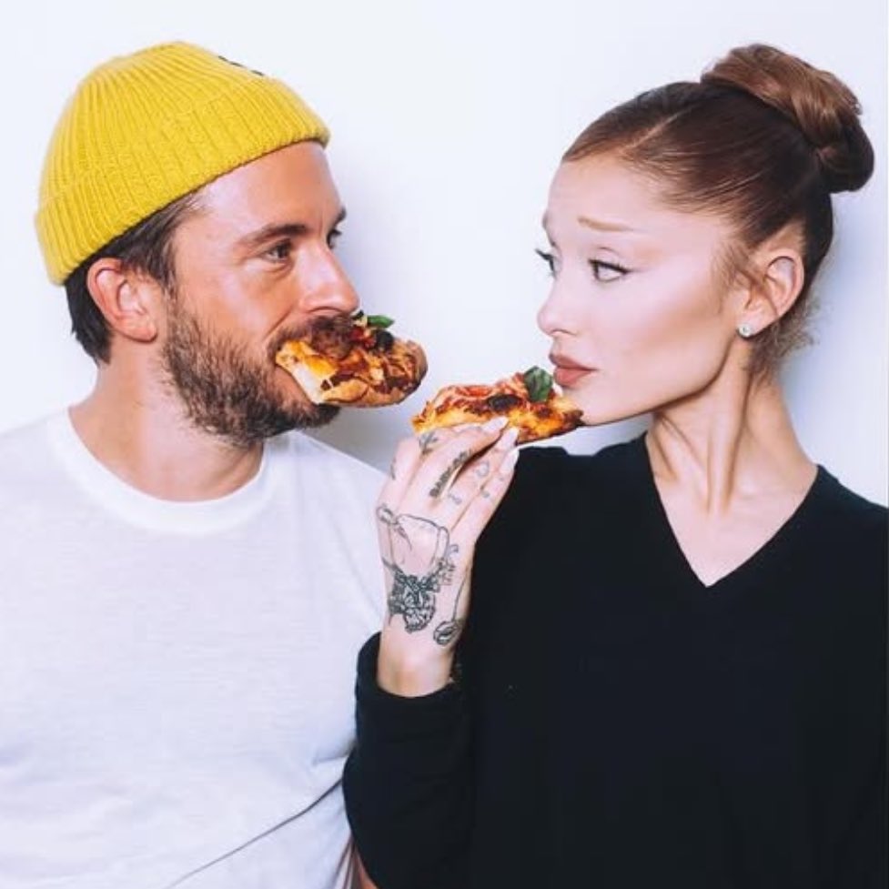 theegrandeheels's tweet image. ariana grande and jonathan bailey are planning to reunite in a west end revival of musical “sunday in the park with george”

opening in london in summer 2027