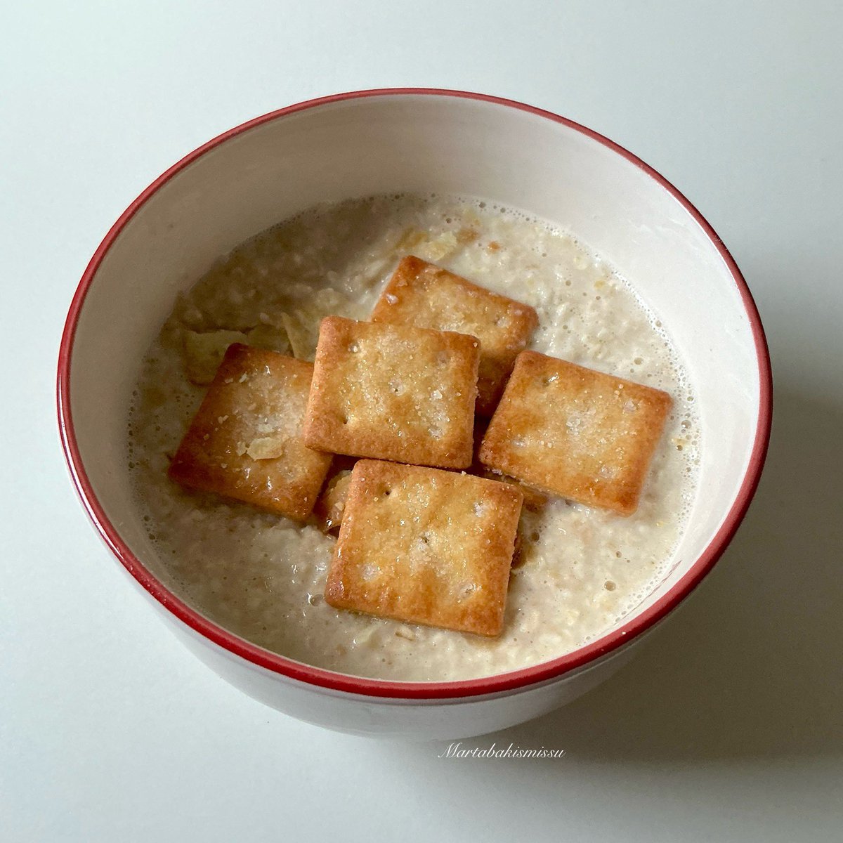 martabakismissu's tweet image. Energen vanila with topping BENG-BENG &amp;amp; MALKIST is actually so good.. but why is there still no chocolate version 😭🙌