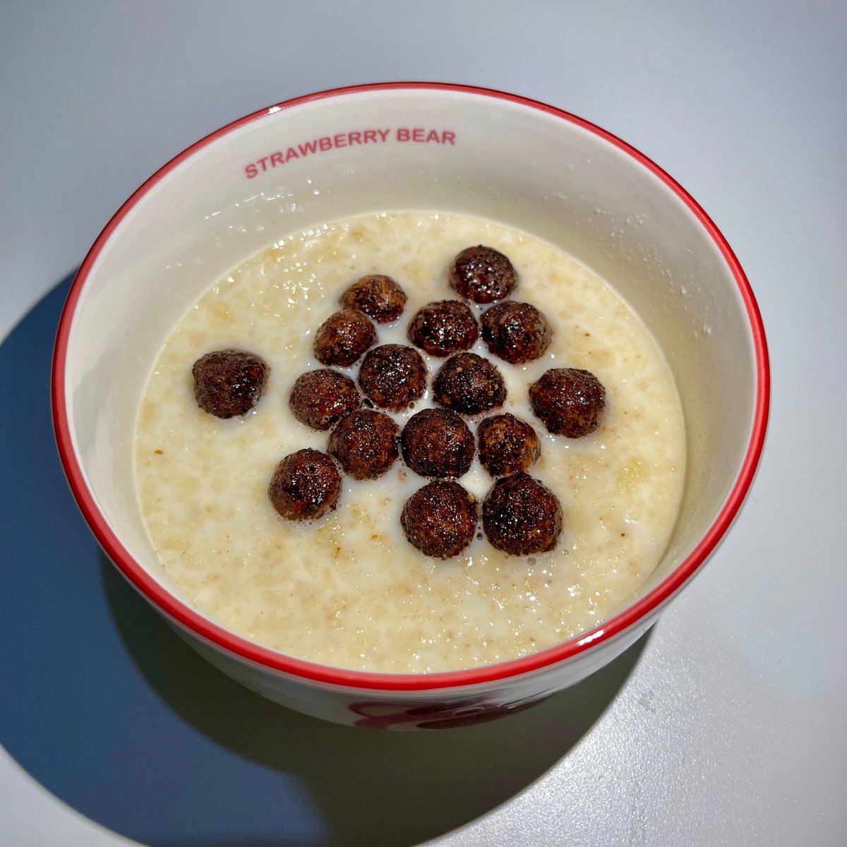 martabakismissu's tweet image. Energen vanila with topping BENG-BENG &amp;amp; MALKIST is actually so good.. but why is there still no chocolate version 😭🙌