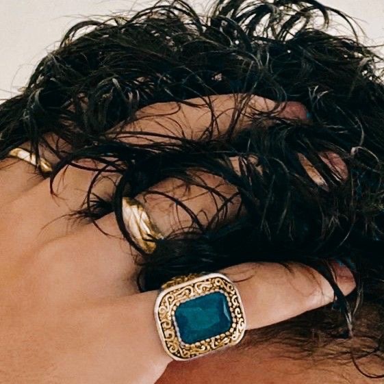 capripics's tweet image. Giant animal.