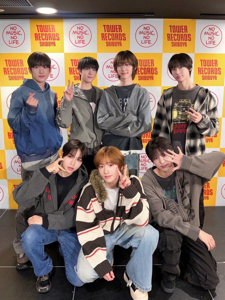 タワ渋イベント】 渋谷店にて本日開催された #IDID 韓国式全員サイン会