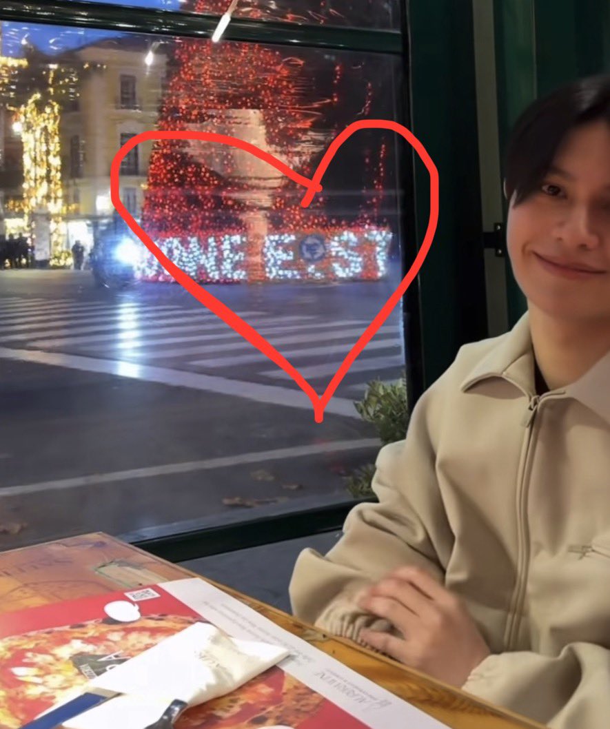 JulesPanCakes tweet media