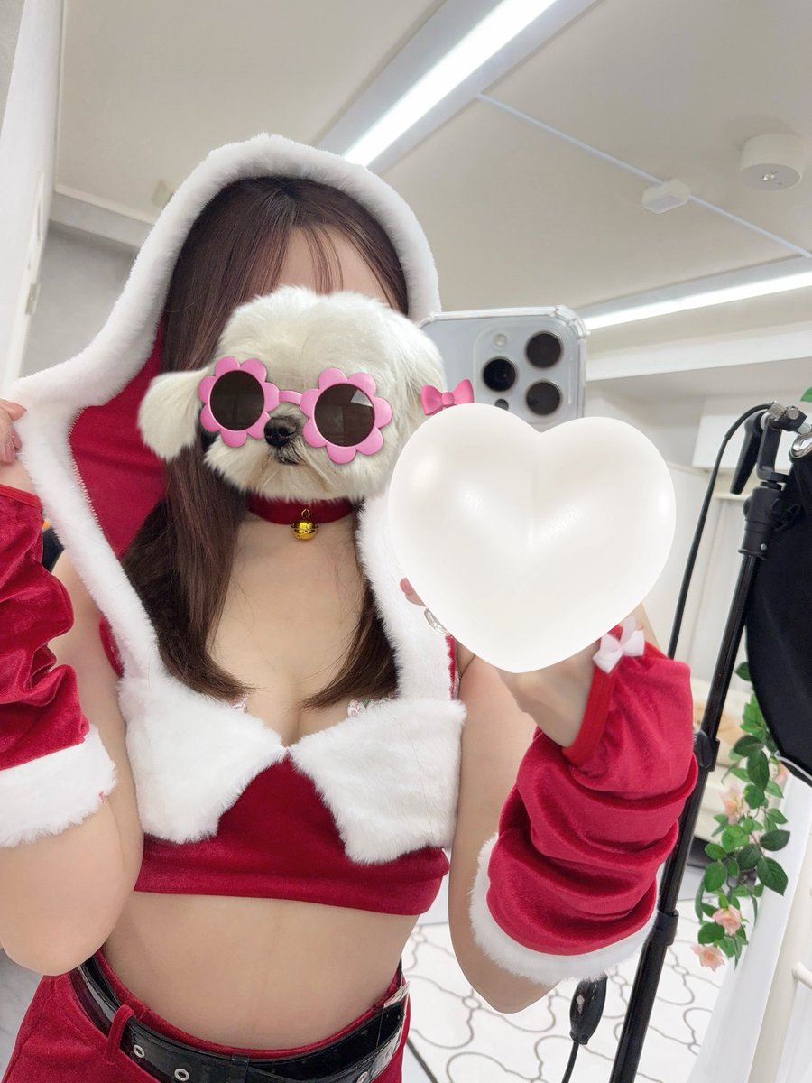 Mion6v6's tweet photo. PLUSONE撮影会ありがとうございました❣️

自分ではコスプレしないから
サンタコス着れて嬉しかった🎅🏻🎄.*

そして今年は冬も撮影会開催できてて
来てくれるみなさんのお陰でもあります☺️
本当にいつもありがとう🤍 https://t.co/iqS4J0Z9MO