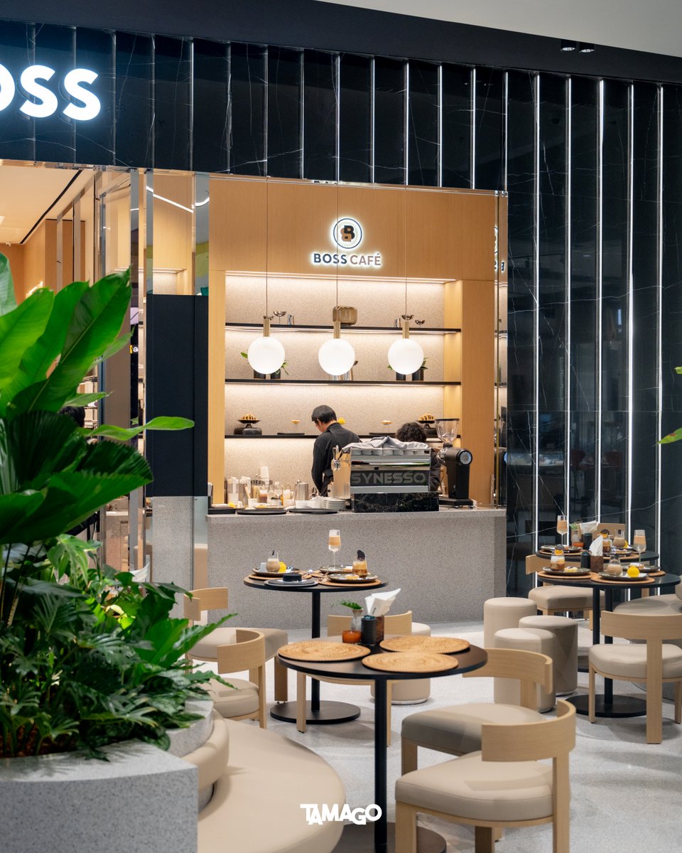 ครั้งแรกในไทยและอาเซียน BOSS Café 🍰 คาเฟ่จากแบรนด์แฟชั่นสัญชาติเยอรมันชื่อดังในพื้นที่ BOSS Flagship Store ที่ใหญ่ที่สุดในเอเชียตะวันออกเฉียงใต้
.
📌ชั้น G โซน The Storeys, One Bangkok
รีวิว->shorturl.asia/A0PNw
.
#BeYourOwnBOSS #BOSScafeBangkok
#tamagofreemag #tamagoonline