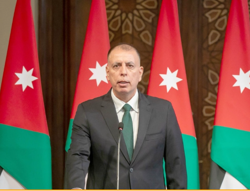 وزير الداخلية يشيد بالنشامى: "أنتم الرقم الصعب" 