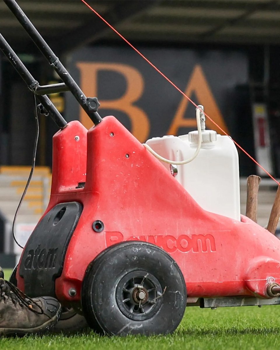 BowcomLineMark's tweet image. Pitch preparation is underway across the country ready for the busy festive sporting schedule 🎄📆

Make sure your pitch is ‘match ready’ with the Bowcom Atom line marking applicator 👌🏻⚽️🏉🏏🎾

Find out more -bowcom.com/product/atom-l…

#Bowcom #LineMarking #PitchMarking