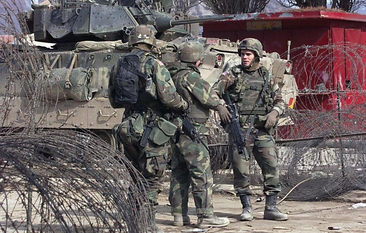 SSgtKotyk's tweet image. I love the 90s US Military look.