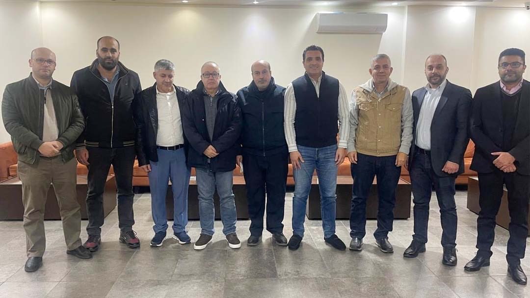 استقبل النائب إيهاب مطر في مكتبه بطرابلس وفدًا من أساتذة الجامعة اللبنانية، حيث عرضوا وجهة نظرهم حيال ملف تفرغهم في الجامعة.
وشدّد النائب مطر على أنه يتابع هذا الملف ويوليه أهمية كبيرة نظرًا لكونه حقًا لهم، مؤكدًا تفهمه لهواجسهم و وقوفه إلى جانبهم.
#لبنان #الشمال #طرابلس