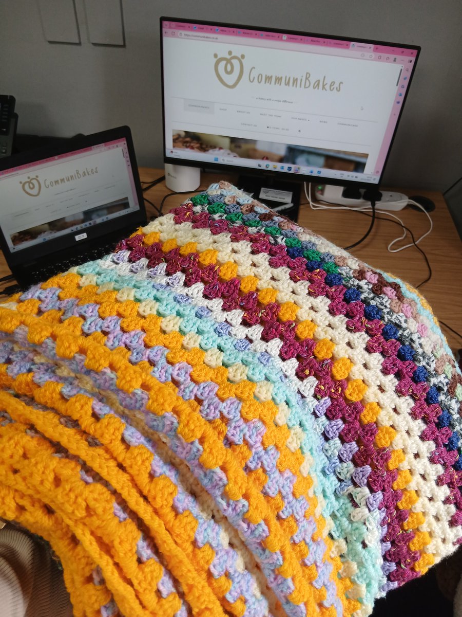 Communicare_SO's tweet photo. Looking for a way to brighten up someone’s Christmas? Our beautiful hand-crocheted, double-bed-sized blankets are now available at @communibakes  for just £20! Every penny goes directly to us, helping us support isolated and vulnerable people in our community this festive season. https://t.co/7f4keS1AeI