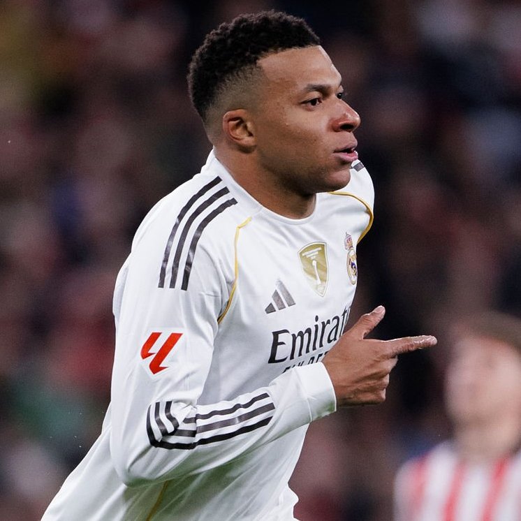 كيليان مبابي في الدوري الإسباني هذا الموسم: أكثر لاعب تسديدًا (79). أكثر لاعب خلقًا للفرص (48). أكثر لاعب خلقًا للفرص من اللعب المفتوح (47). أكثر لاعب على المرمى بدقة (35).. أكثر مساهمات تهديفية (21). أكثر أهداف مسجلة (17). أعلى معدل أهداف متوقعة (xG) (14.19). Squawka 