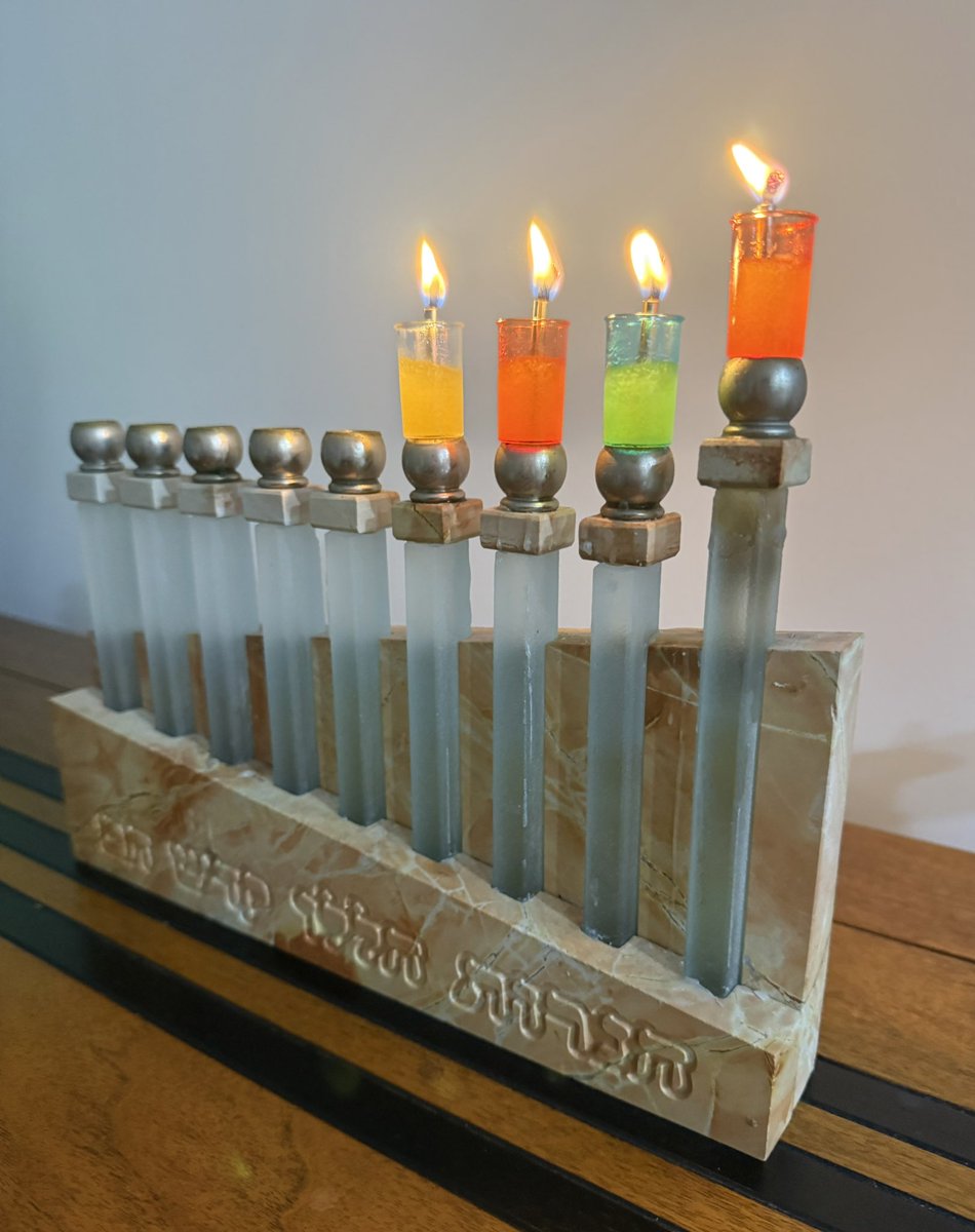 LuanaGoriss's tweet photo. Third night of Chanukah. May our God pour His healing Light on all who are grieving at this time. 

“One candle can light another without diminishing itself.” 
— Talmud https://t.co/0qOHE63K03