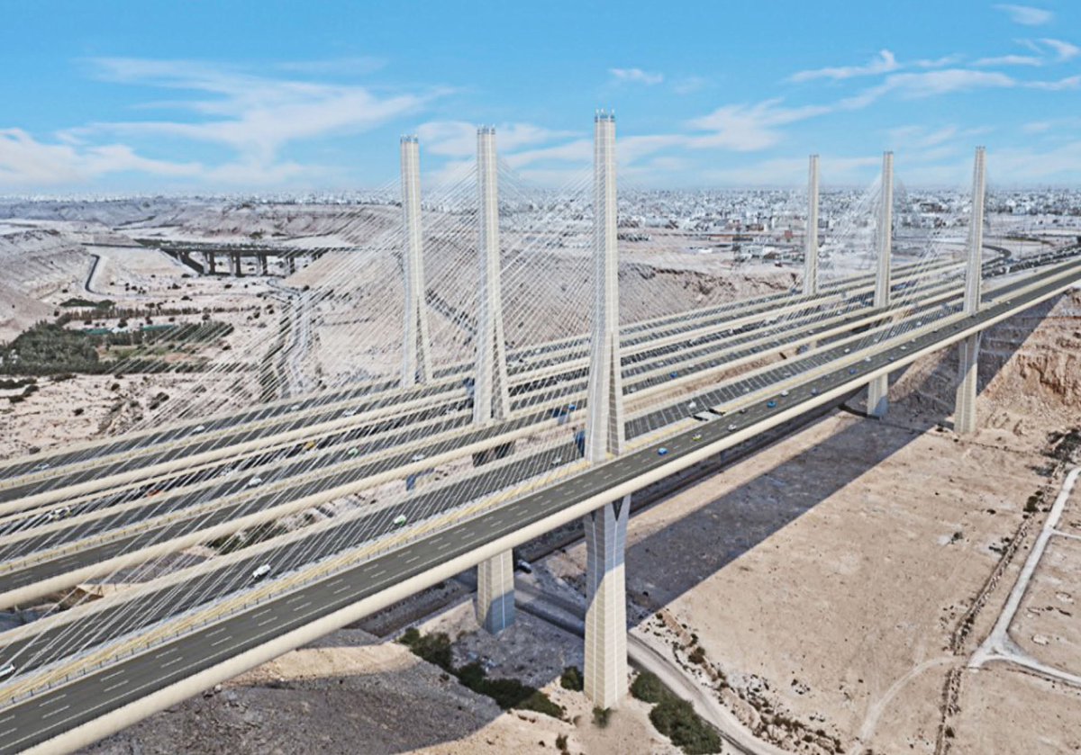 SaudiProject's tweet image. تسارع أعمال تنفيذ مشروع #الجسر_المعلق في الرياض حيث يجري تنفيذ الركائز العمودية ليصل ارتفاعها إلى 175 مترًا، وسيضم المشروع جسرين جديدين موازيين للجسر الحالي، بالإضافة إلى تطوير تقاطع طريق جدة مع الطريق الدائري الغربي