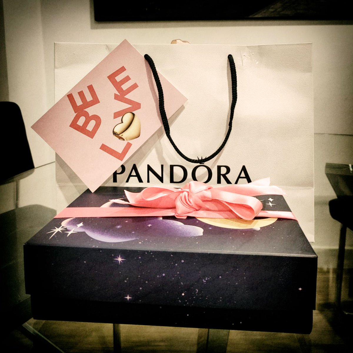 Zesauro Traducciones tweet media