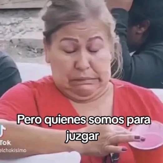 Jajajaja las frases que postea no tienen ni pie ni cabeza🤣