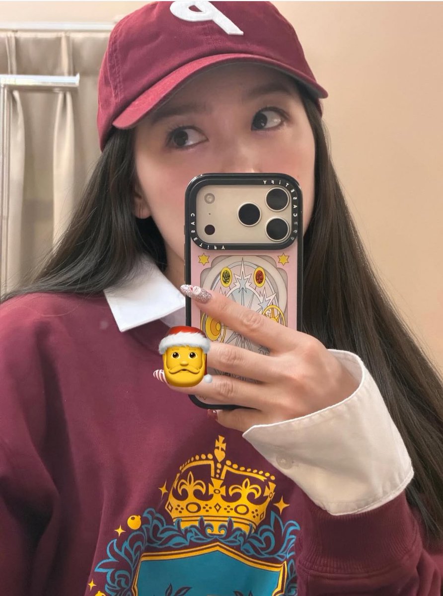 明日からクリマジ2days🪄🎄
ネイルカナやんとほぼ同じにした🎅❤️
横浜のクリスマスライブといえばパシフィコに1人で参戦したのがとても懐かしい！！