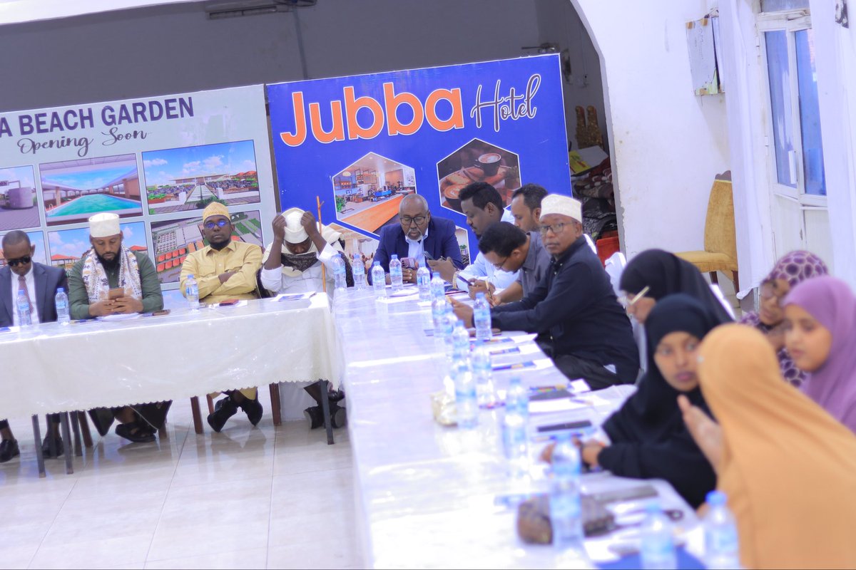 Bosaaso 16-12-2025:
Guddiga Doorashooyinka Puntland oo sii wada latashiga xeerarka ee daneeyayaasha ayaa maanta uga furmay Shirka wada-tashiga xeerarka Doorashooyinka, Ururada/Xisbiyada Iyo Diiwaangelinta Codbixiyaha ee Guddiga Iyo Qaybaha kala duwan ee Bulshada Degmada Boosaaso.