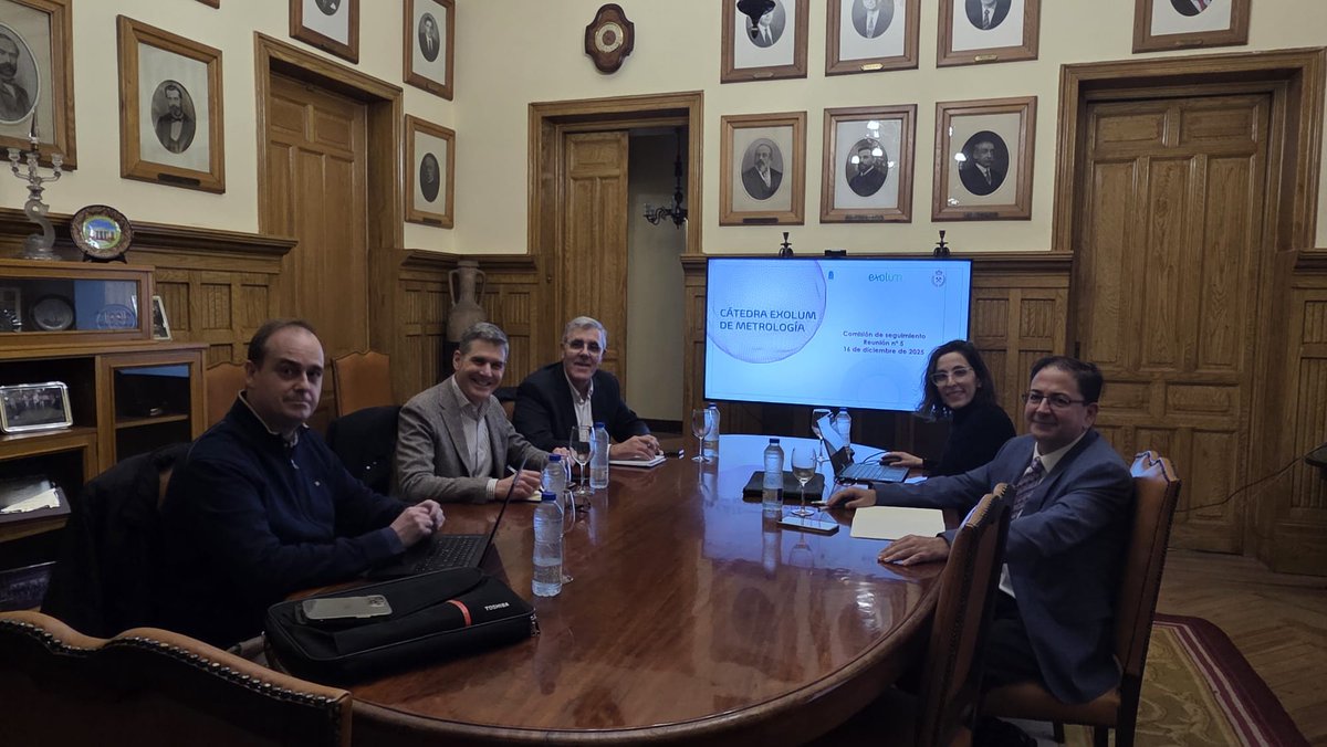 minasenergiaupm's tweet photo. Comité de la Cátedra @ExolumGroup, hoy 16 de diciembre en la ETSIME
#somosupm #etsimeupm #exolum #catedraexolum #hidrocarburos https://t.co/J8nV0xRwqY