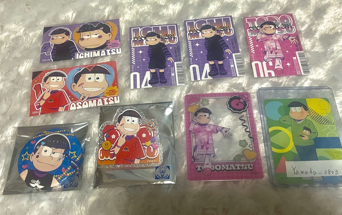 Yamada_0803's tweet photo. 【交換】おそ松さん　メディコス　デコラ

譲）缶バッジ→カラ松
　　クリアカード→トド松
　　フォトカード→縦　一松、トド松
　　　　　　　　　横　一松、おそ松
　　アクリルバッジ→おそ松

求）画像２枚目💕

同種同士での交換でお願いします🙇
郵送希望📮
お気軽にお声掛けください🙌 https://t.co/SvrysEVL3D