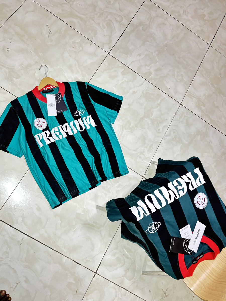 thepremiumfits's tweet photo. Introducing our new #RetroJersey . Perfect for Street and the Stands, crafted with that perfect vintage aesthetic.
Bringing back those iconic stripes. The "PREMIUM" print and collar detail make this Retro kit morden classic.
Dangote Bournemouth #MUMBOU Peller Farouk #Lazyfunds https://t.co/O9uhvpuLYF
