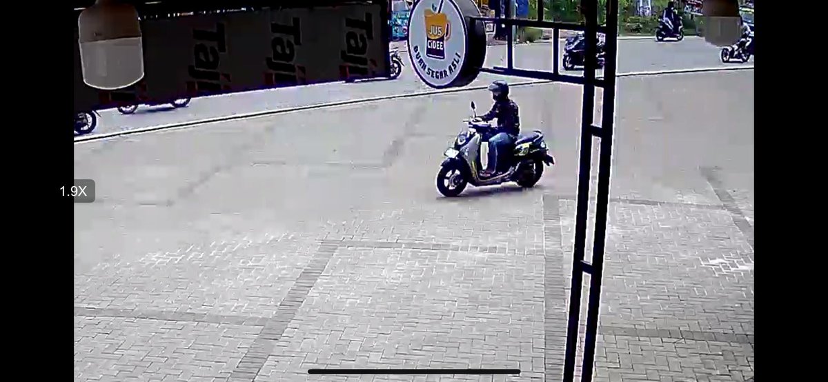 halo semuanya aku mau minta bantuan, motor kaka aku di curi di daerah Gunung Sindur, tepatnya di Jl. Pendidikan, Jl. Pasar Jengkol, Rawakalong , Kab. Bogor, Jawa Barat 16340.  

Motor Scoopy Energetic 2025 || Plat B 5761 SBQ. 
Sudah melakukan LP 1x24 jam, tapi belum ada