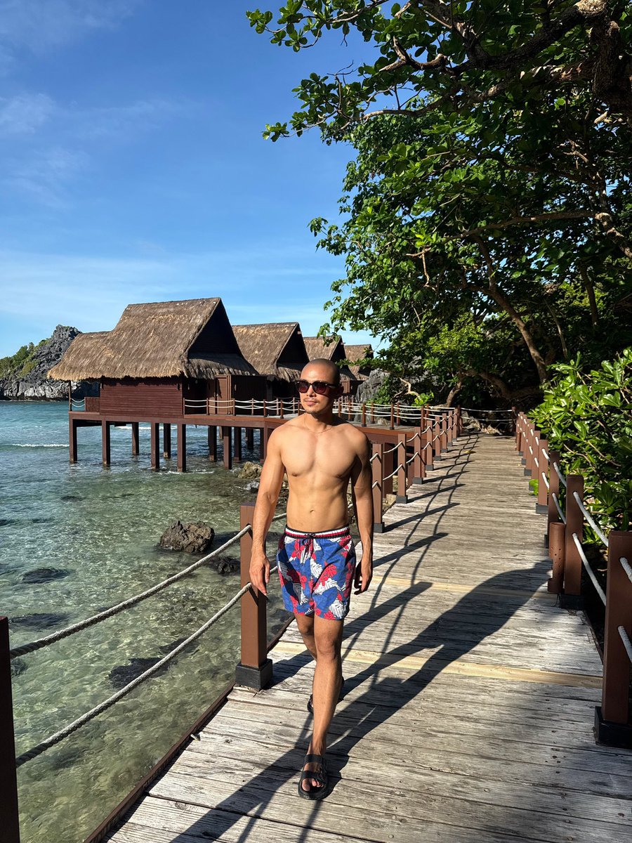 WeeBinuya tweet media