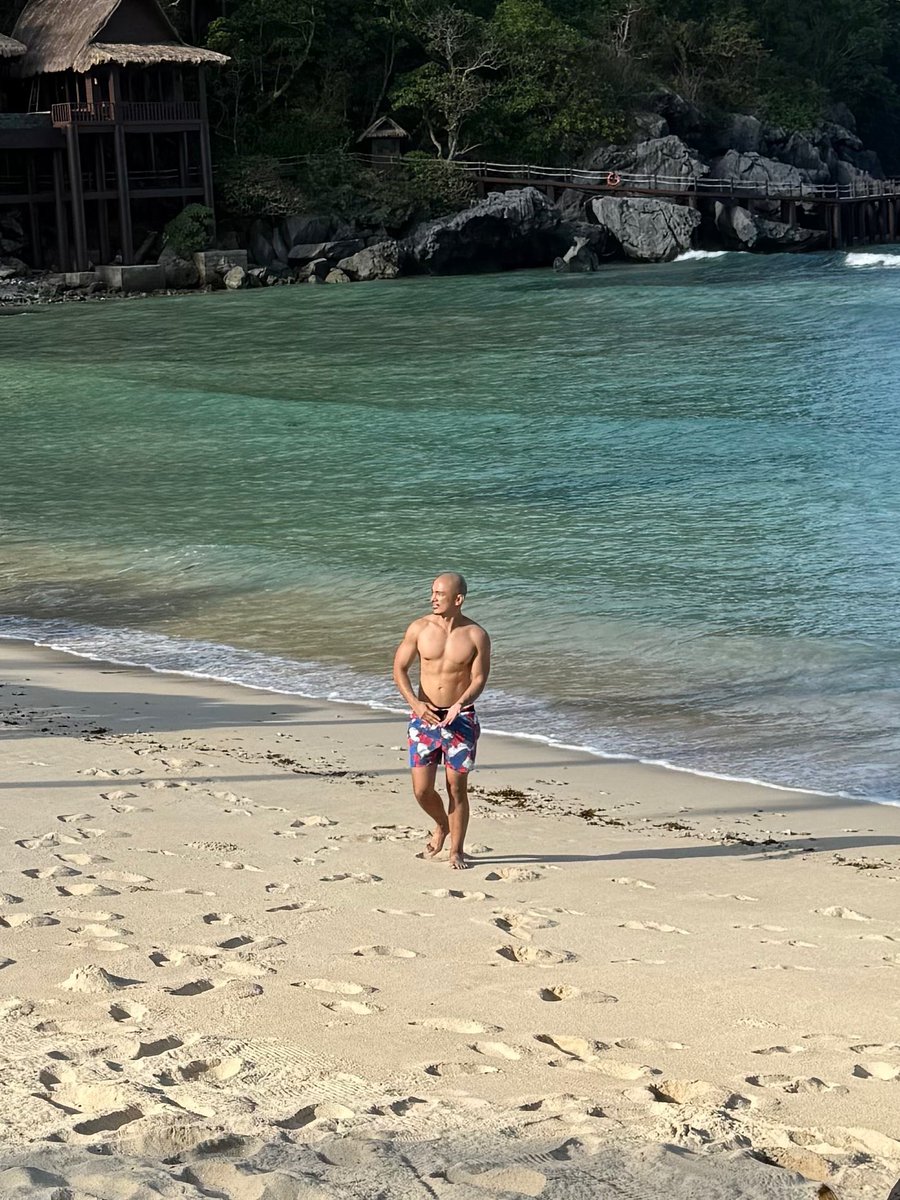 WeeBinuya tweet media