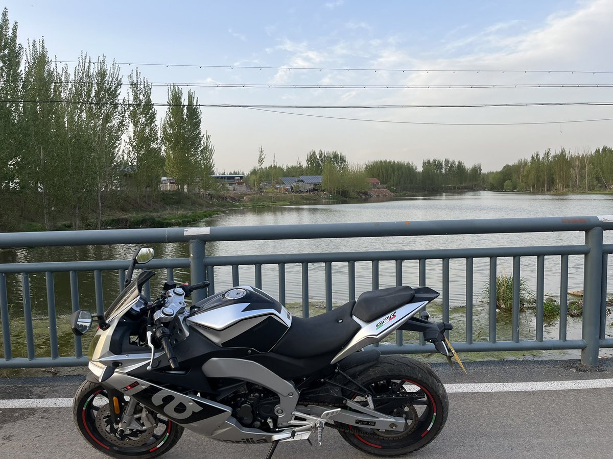DMDMDM13467's tweet photo. 好久没骑了机车 https://t.co/u1Va0v4qBO