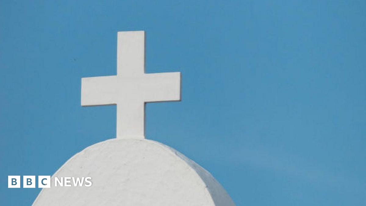 Attackers have kidnapped at least 13 people from a church in Nigeria’s central Kogi state. Armed men opened fire during Sunday morning service at Evangelical Church Winning All and abducted some of the congregants.
bbc.in/4akl5Qy