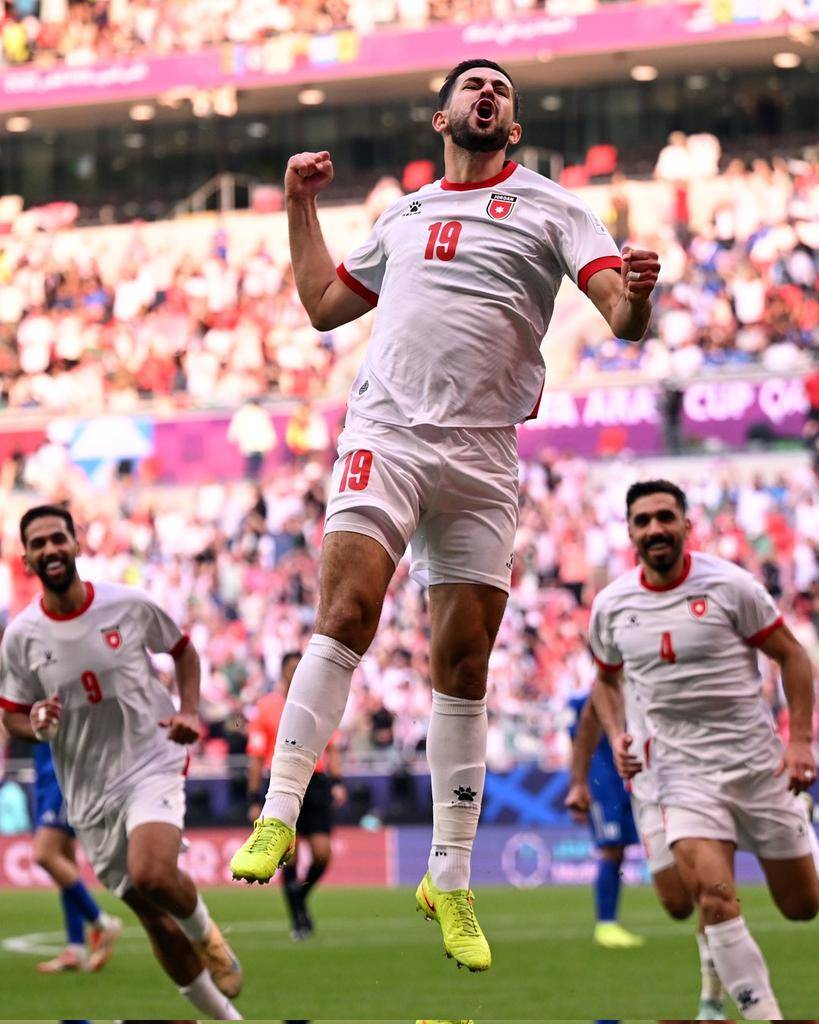 منتخب الأردن يصبح أول منتخب في تاريخ كأس العرب FIFA يتأهل للنهائي محققا الفوز في جميع المباريات. أمام الإمارات 2 - 1. أمام الكويت 3 - 1. أمام مصر 3 - 0. أمام العراق 1 - 0. أمام السعودية 1 - 0 