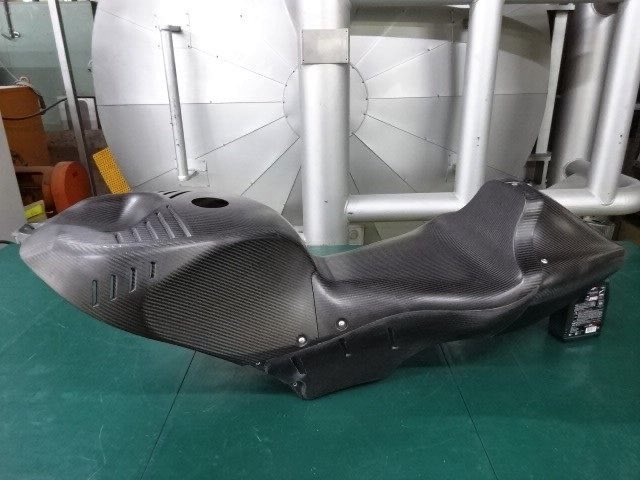 sum_hamakaze's tweet photo. 株式会社ラマニーズ製造部ジーゾーン様(https://t.co/Ts6ayULMa0)よりオートクレーブの借用、技術提供のご支援をいただきました!
株式会社ラマニーズ製造部ジーゾーン様は、CFRPコンポジットの試作・量産、FRPパーツの試作・量産、
(返信へつづく)
#zeezoon
#SUM
#学生フォーミュラ
#FSAE https://t.co/y06IseTi3J