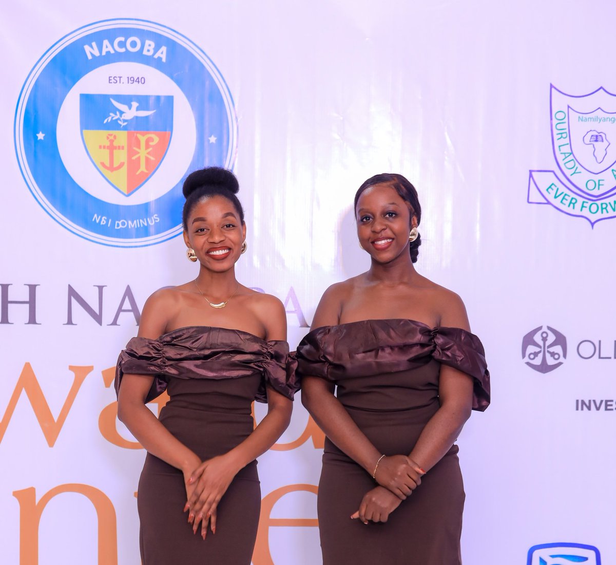Doué Hostesses Uganda tweet media