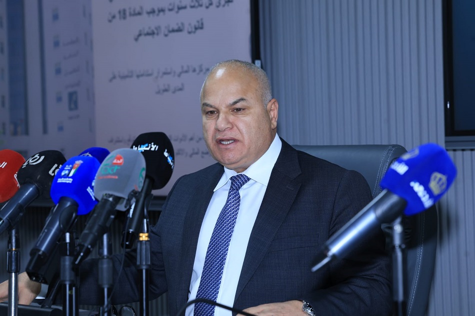 وزير العمل: وقف إجبارية التقاعد بعد 30 عاماً ورفع رواتب المتقاعدين الأقل من 200 دينار #الاردن 