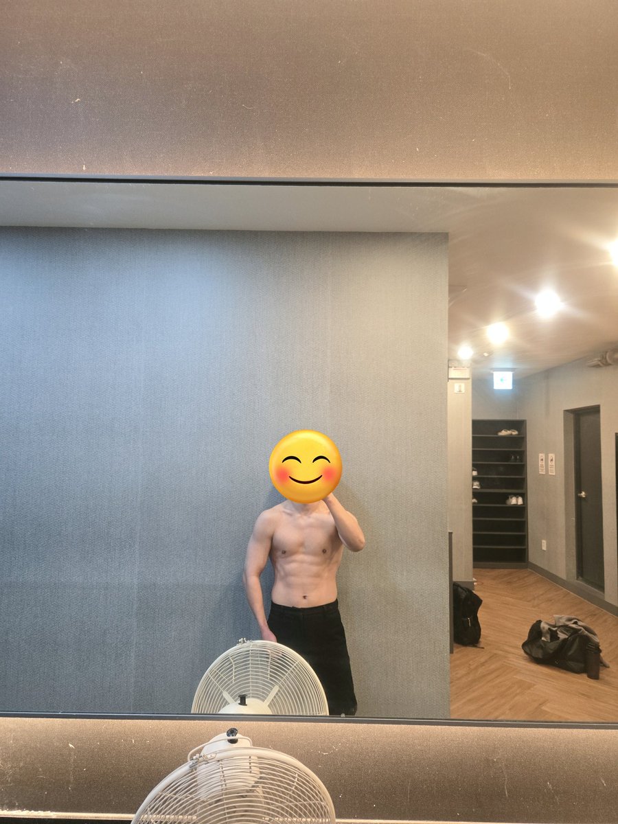 purple_boost02's tweet photo. 오늘자 눈바디
#섹트 #일탈 #헬스 #눈바디 https://t.co/bhIqEvwmDq