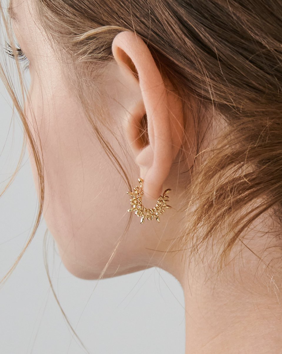 heidikwon's tweet image. 보석보다 빛나는 건, 당신입니다.

묵묵히 견뎌온 하루들,
아무도 몰래 잘 해내온 시간들.
그 자체로 이미 충분히 반짝이고 있어요.

한 해 동안 정말 수고 많았어요.
오르디아는 언제나
빛나는 당신의 편입니다.