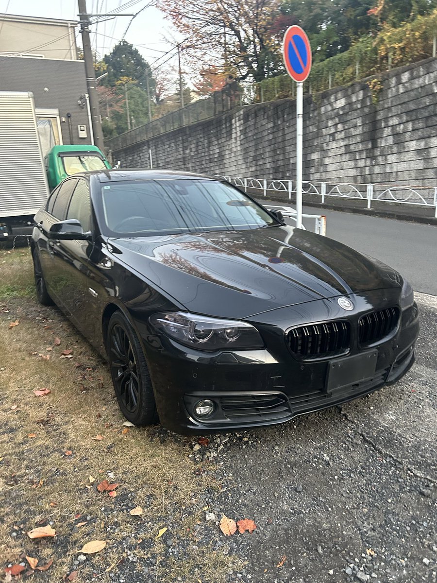 ihave_manaki's tweet photo. 正規車 BMW5シリーズ 523i Luxury
2013年式 車検2年付き
走行距離 89600km
支払総額135万円（交渉可）

中古車 金融車 正規車 BMW ベンツ レクサス アウディ ポルシェ 車欲しい 車探してる 車買いたい 中古車販売 https://t.co/mjQvH7BmVE