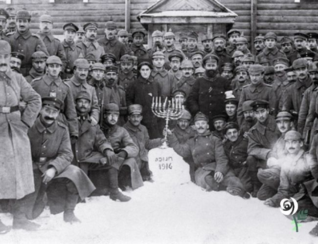 HolocaustCentUK's tweet photo. Our image for the fifth day of Chanukah comes from 1916 and shows, perhaps unexpectedly, a group of German soldiers celebrating Chanukah on the Eastern Front. Many of those who fought for Germany during the First World War were, in fact, Jewish.

(Image source: Wikimedia Commons) https://t.co/sHJK1Czlw5