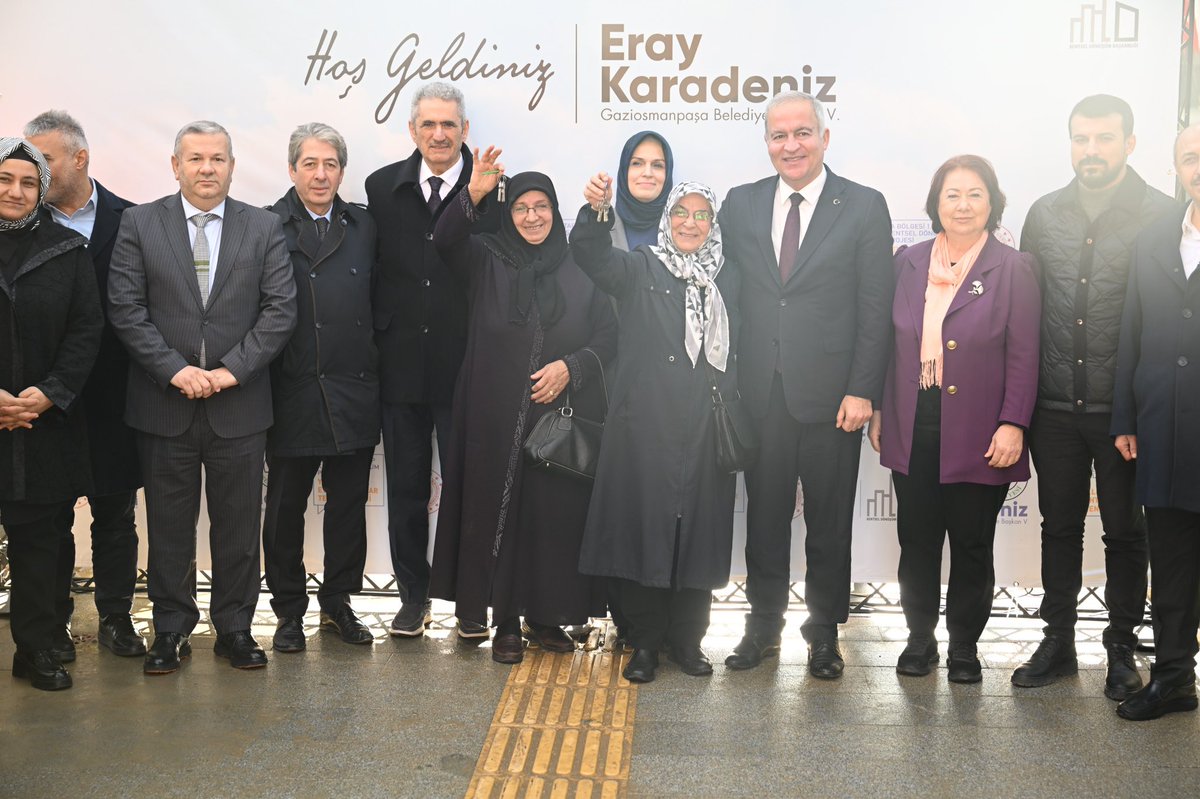 ismailerguness's tweet photo. 9A Bölgesel 1. Etap Kentsel Dönüşüm Projesi anahtar teslim programında hemşehrilerimizin heyecanına ortak olduk.
Gaziosmanpaşa’yı daha güvenli ve dirençli bir şehir yapmak için kararlılıkla çalışmaya devam edeceğiz.
Emeği geçen tüm kurumlara ve vatandaşlarımıza teşekkür ediyorum. https://t.co/MxwhoLzVLC