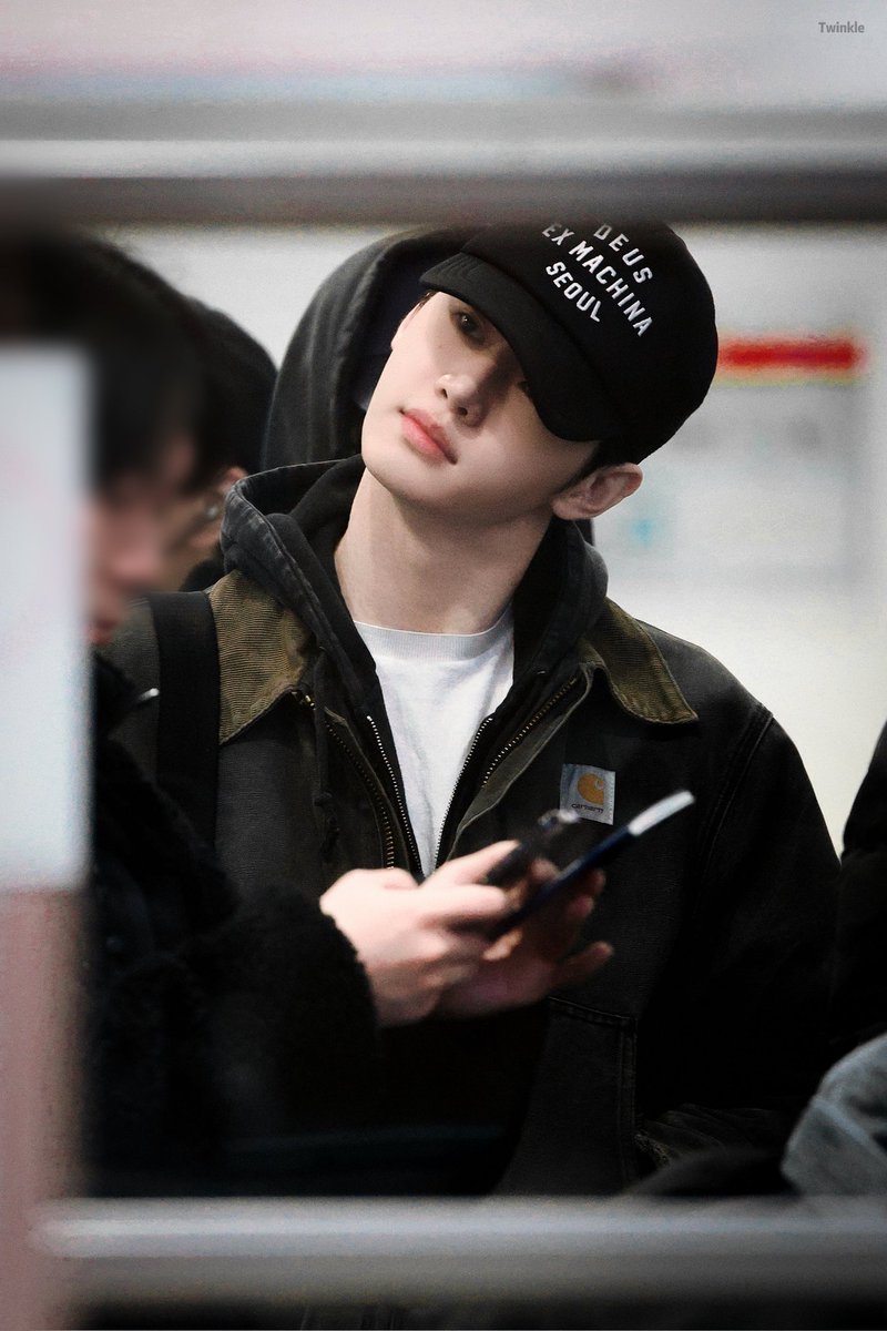 hoonsbbyy's tweet image. when sunghoon is just so effortlessly attractive