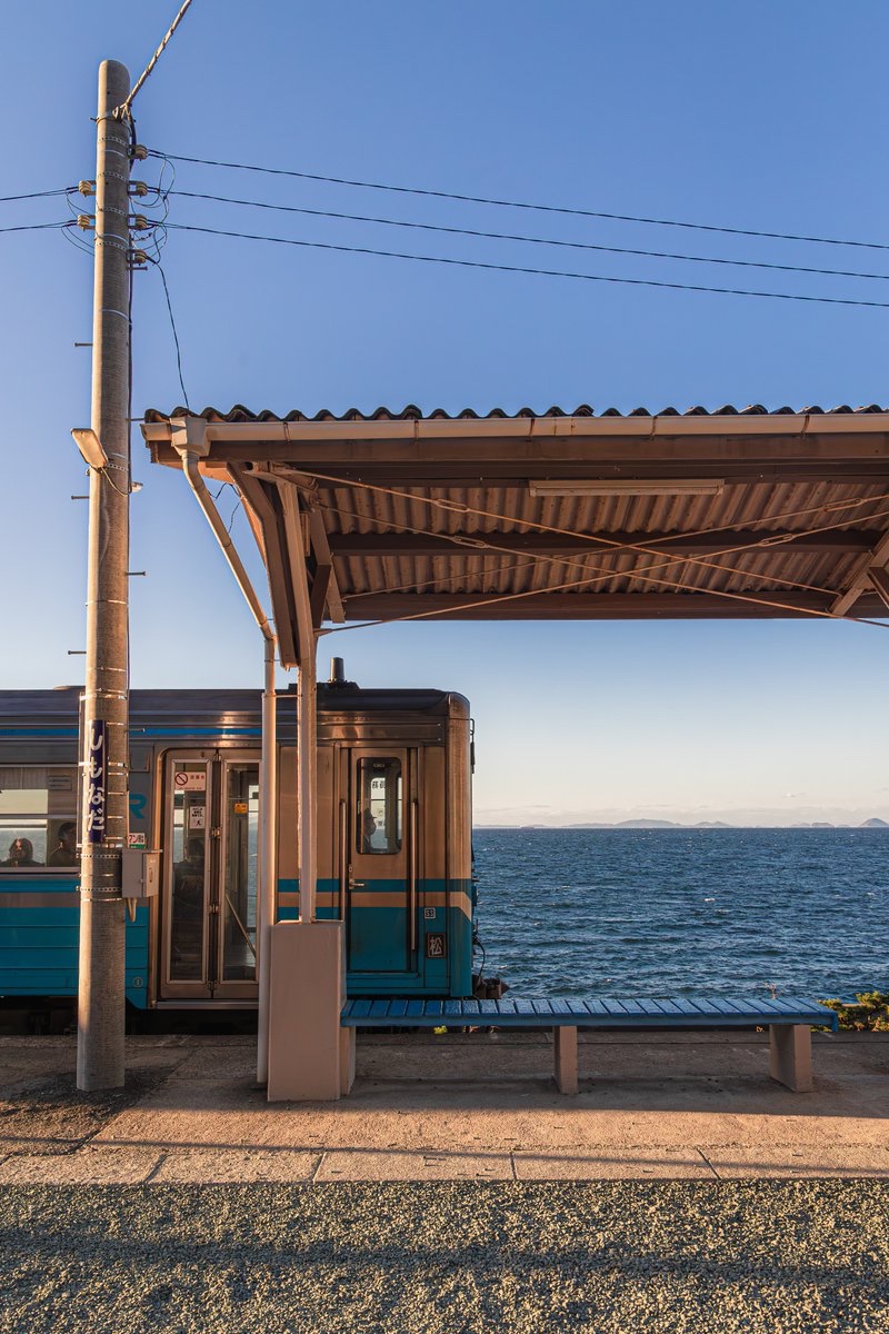 降りたらすぐそこに海が広がっていた