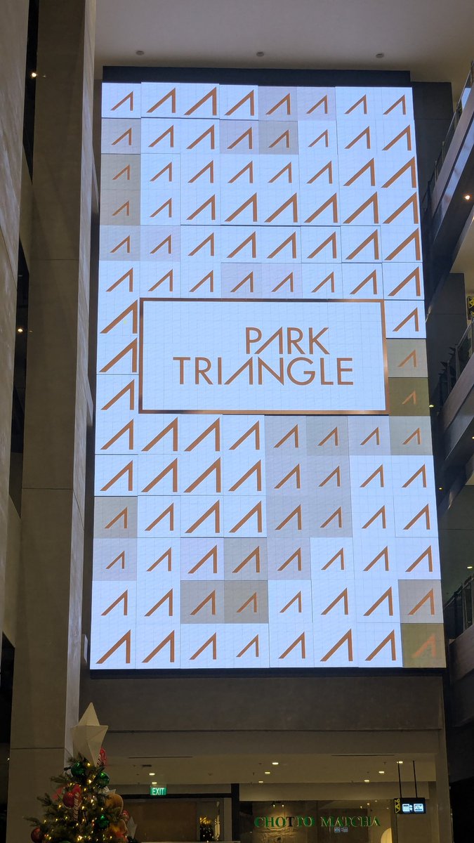 tktktk09's tweet photo. 最近、BGCに『Park Triangle Mall』がソフトオープン。モール内には入ることができるし、スタバ等の一部店はオープンしているものの、大部分の店は工事中で、これから色々な店が開店する模様。
#フィリピン #Philippines
#BGC #ParkTriangle #ParkTriangleMall https://t.co/l3gTSILM4V