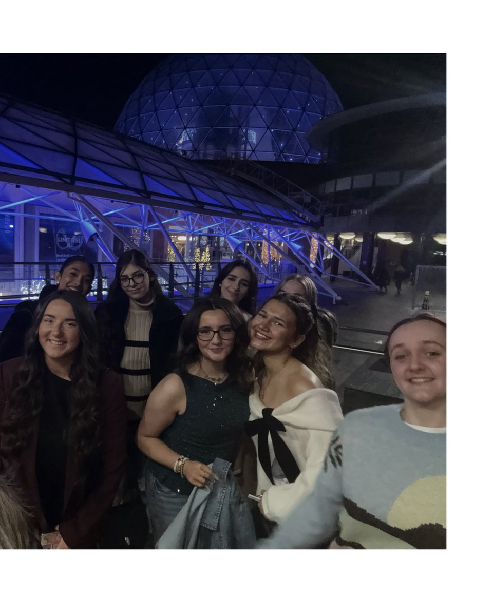 NIYF's tweet photo. 🩷CHAMPIONS GROUP🩷

Last night, the Young Women’s Champions Group enjoyed a meal out together at Cosmo’s.

It was lovely to get out together and see all the festivities!🎄

A very well deserved break for the group full of laughter and love.

Thank you to @ThePilgrimTrust for funding this amazing work.

@FallsWomens 
Lighthouse
The Parent Rooms

#championsgroup