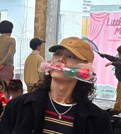 a_iyang9ri's tweet photo. 이 너구리 뭔데 https://t.co/5E1YkHvyit