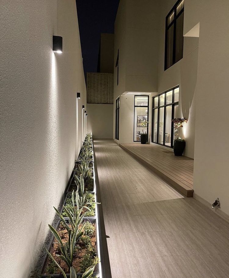 من أفضل مواد دهانات الواجهات الحديثة يجي البروفايل يوروستون ✨
منتج محلي من مصانع المملكة 🇸🇦 بجودة عالية وملمس أنيق، ومقاومة ممتازة للشمس والعوامل الجوية. يعطي شكل راقي وثابت مع الوقت، ويخدم الواجهات النيو كلاسيك والعصرية بدون مبالغة أو صيانة مزعجة.