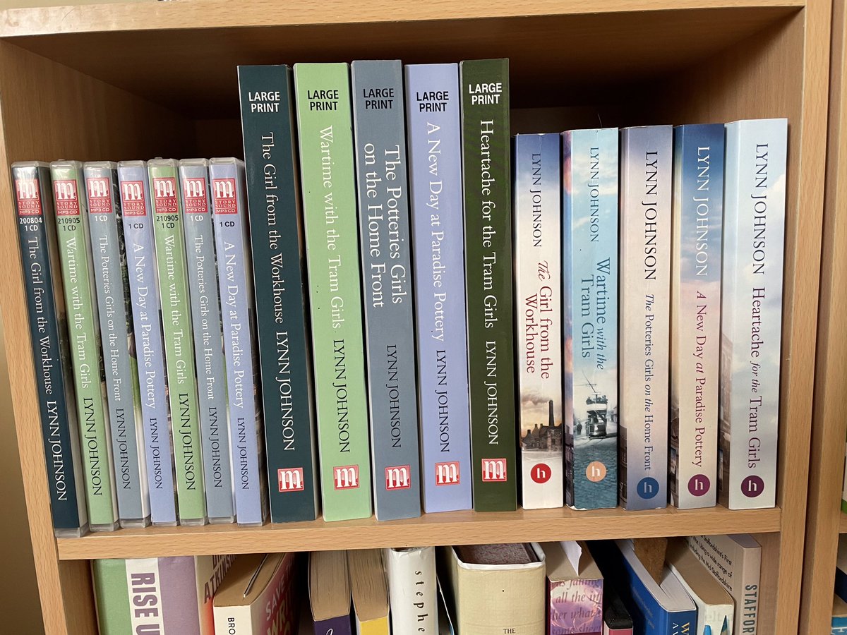 #tuesnews <a href="/RNAtweets/">Romantic Novelists' Association</a> The Potteries Girls series. Become friends with Ginnie, Connie, Betty, Martha and Ruth as they come to terms with the country at war geni.us/wsbfUy 
<a href="/HeraBooks/">Hera Books</a> #HistoricalRomance #ww1 #saga #bookstoread
<a href="/AmazonKindle/">Kindle</a> and local bookshops