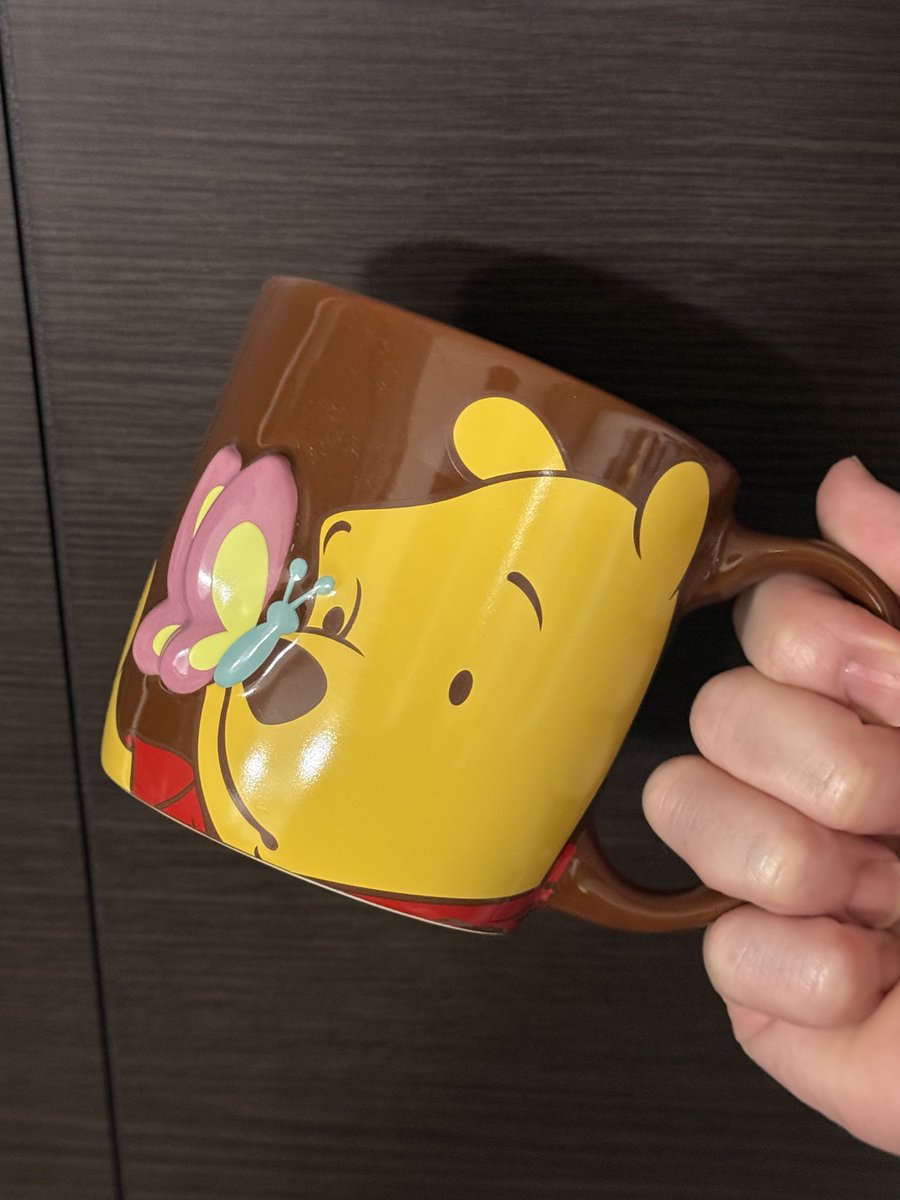uratasama's tweet photo. たぬたぬでぃずにーらんど

友達といってきた🤨
可愛いコップも買ったぜ！ https://t.co/CsjilgiHyp